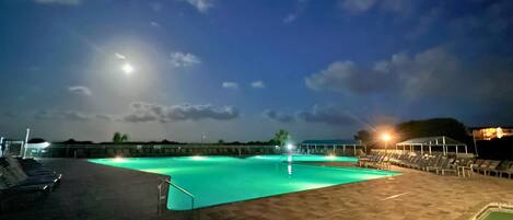 Piscine extérieure