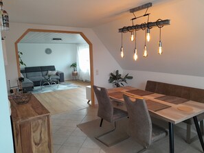Interior - Cozy newly renovated vacation apartment 78sqm in a quiet location with the best view (Bissingen)