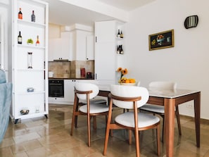 Villa Comfort, patio, vista mare | Sala da pranzo