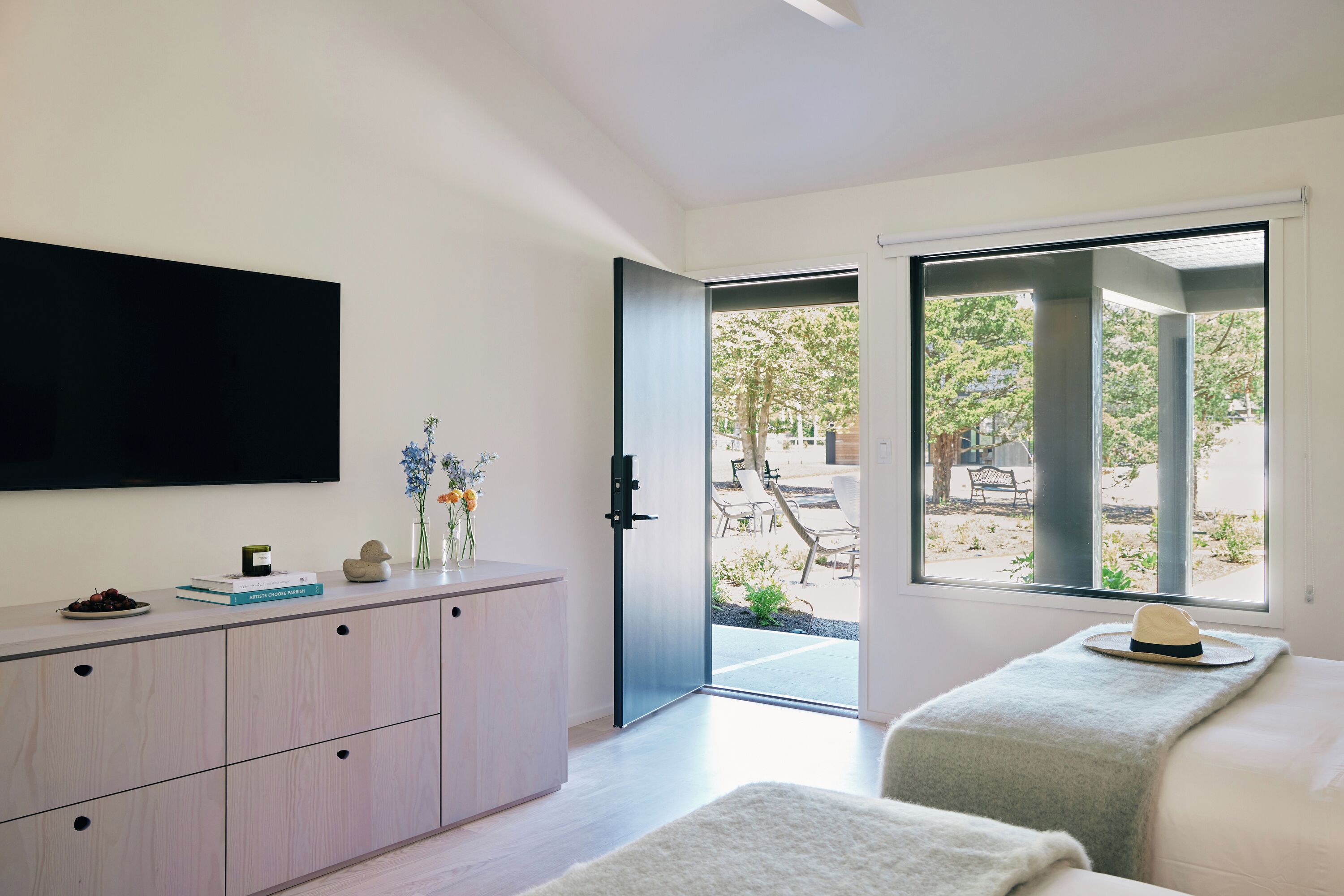 Roomy Room 2 Queen | In-room safe, free WiFi