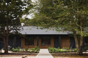 Exterior - Three Ducks (Westhampton)