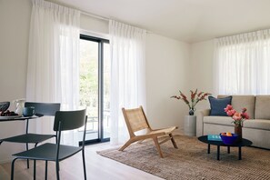 Room for More Suite | In-room safe, free WiFi - Three Ducks (Westhampton)