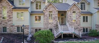 Big Boulder Lake, Lake Harmony, PA 5 Bedroom home!