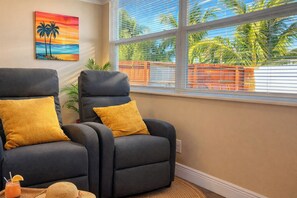 Deluxe stúdió (Parrot) | Nappalirész