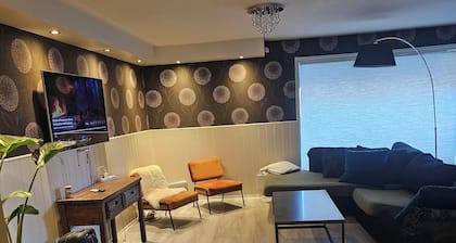 Full Privacy Townhome with WiFi in Oslo