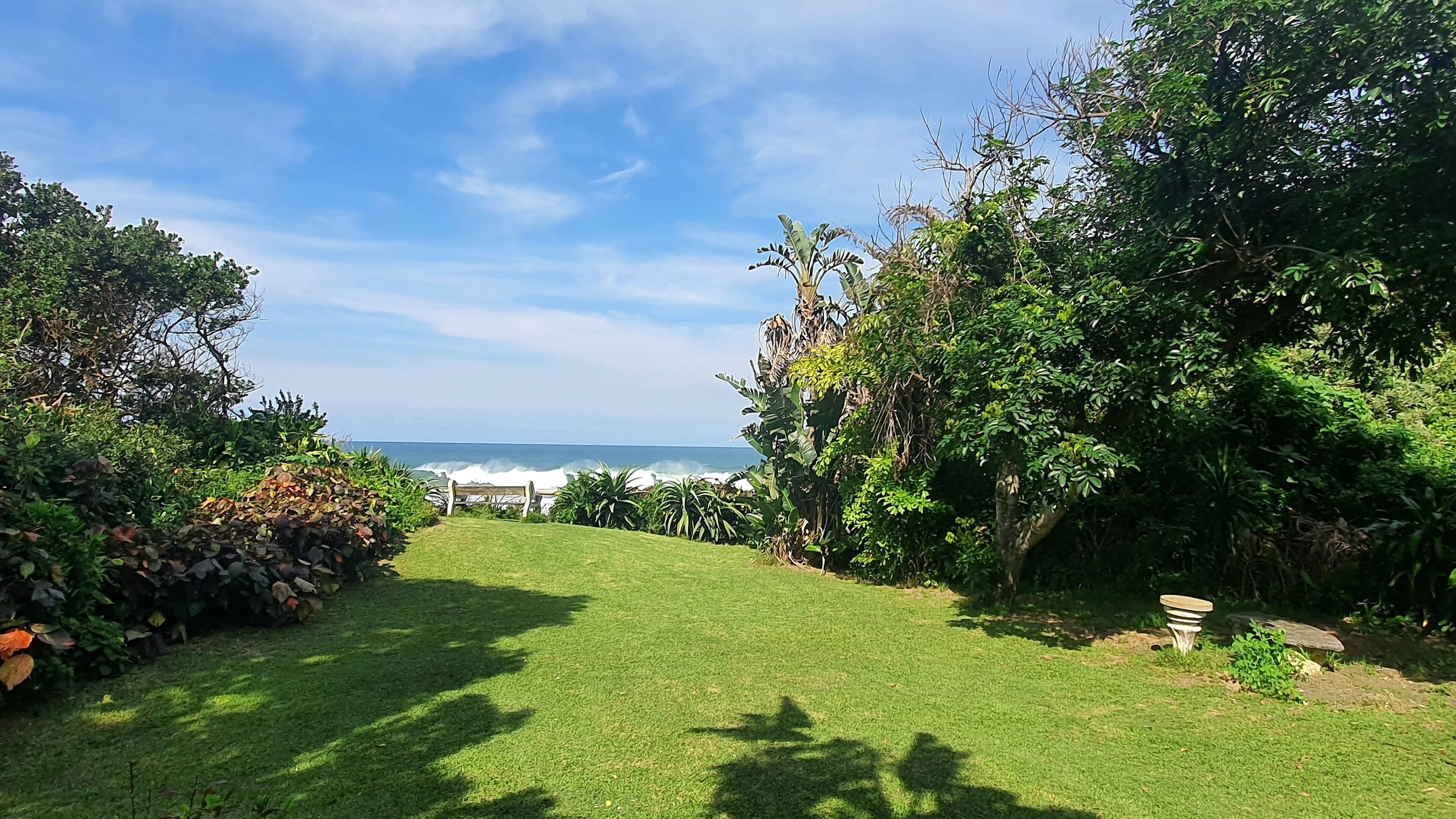 View over the garden and sea 