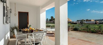 New! Villa Air - Three Bedroom Villa, Sleeps 6