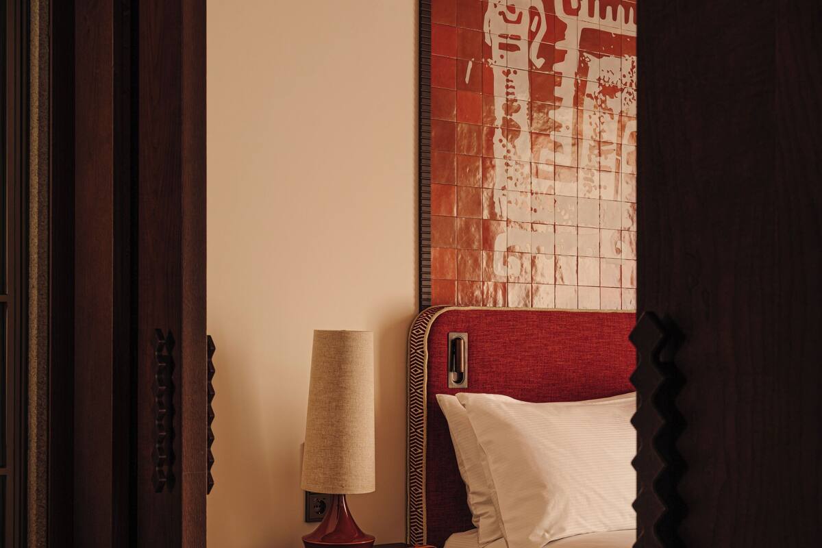 Down duvets, minibar, in-room safe, soundproofing