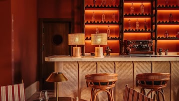 Bar (en la propiedad)
