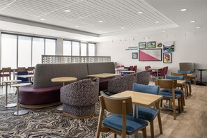 Lobby - Home2 Suites By Hilton Dry Ridge (Dry Ridge)