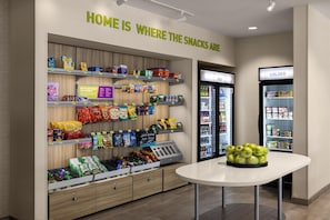 Snack bar - Home2 Suites By Hilton Dry Ridge (Dry Ridge)