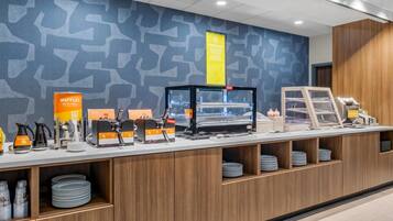 Free daily continental breakfast