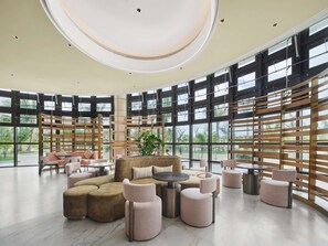 Lobby - Hilton Garden Inn Sanya Haitang Bay (Sanya)