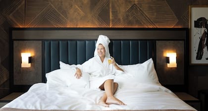 Hotel Avail Rogers, Tapestry Collection By Hilton