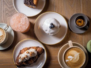 Daily to-go breakfast for a fee - Hotel Avail Rogers, Tapestry Collection By Hilton (Rogers)