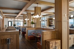 Restaurant - Hotel Avail Rogers, Tapestry Collection By Hilton (Rogers)