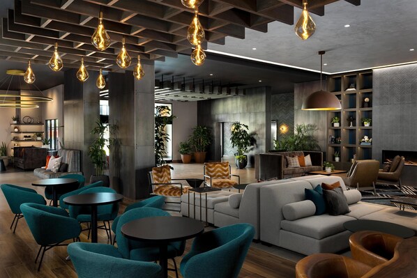 Coffee shop - Hotel Avail Rogers, Tapestry Collection By Hilton (Rogers)