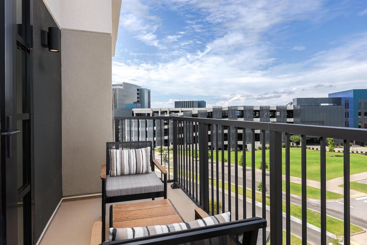 Kamer, 1 kingsize bed, balkon | Kameruitzicht