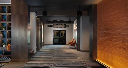 Hotel Avail Rogers, Tapestry Collection By Hilton