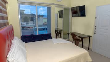 Single Room, Partial Sea View | Desk, laptop workspace, free WiFi