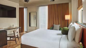 1 bedroom, Egyptian cotton sheets, premium bedding, down duvets