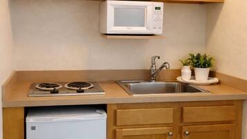 Peti sejuk/penyejuk beku saiz penuh, ketuhar gelombang mikro