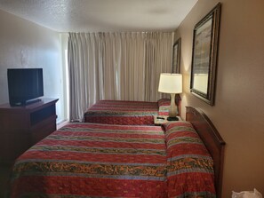 Literie de qualité supérieure, surmatelas, rideaux occultants