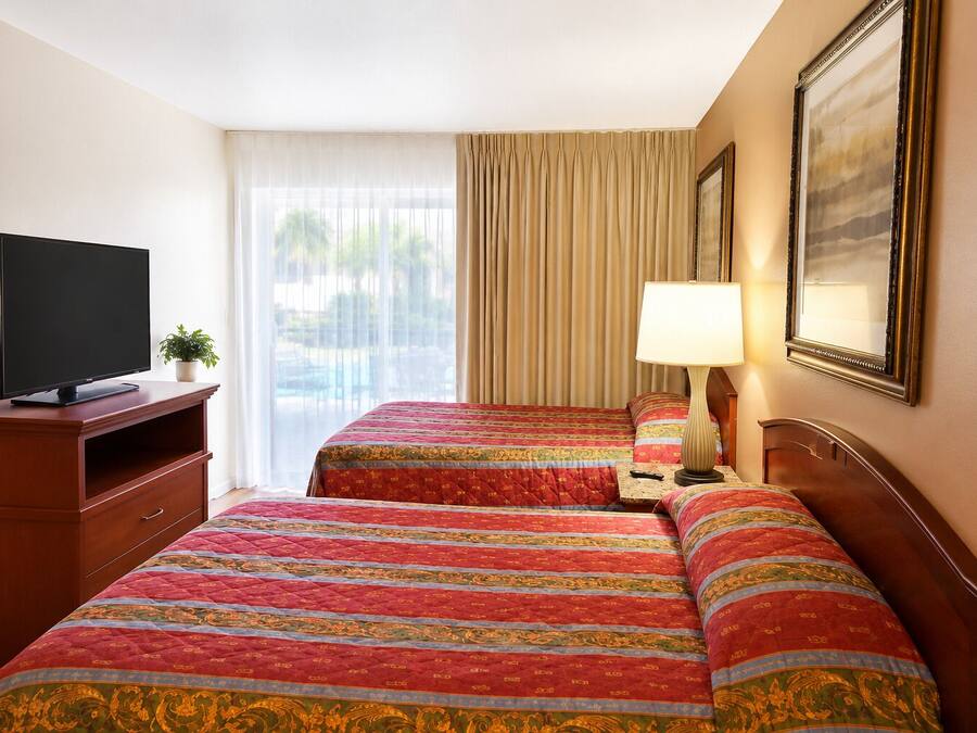Standard Double Room, Non Smoking | Premium bedding, pillowtop beds, desk, laptop workspace