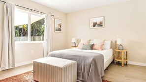 6 bedrooms, iron/ironing board, free WiFi, bed sheets