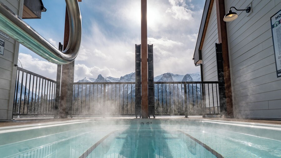 Skyridge 401 by Canmore Premier