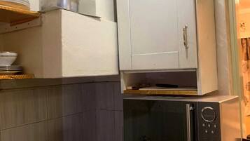 Microwave, stovetop
