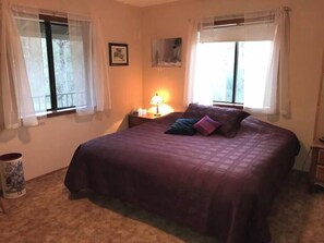 3 bedrooms, travel cot, WiFi, bed sheets