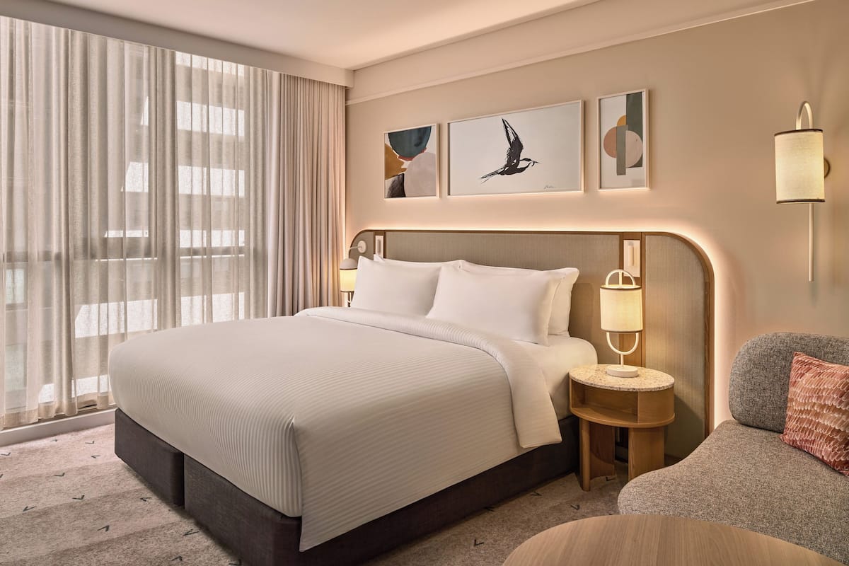 Minibar, caja de seguridad en la habitación y cortinas blackout