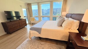 2 bedrooms, desk, iron/ironing board, WiFi