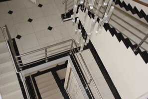 Interior entrance - Hostel Asham (Gusar)