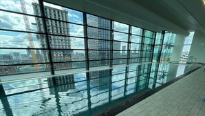 Rooftop pool - Modern Luxury in Manchester (Manchester)
