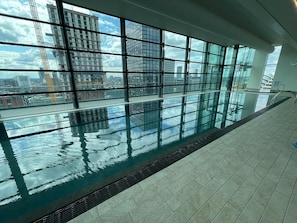 Indoor pool - Modern Luxury in Manchester (Manchester)