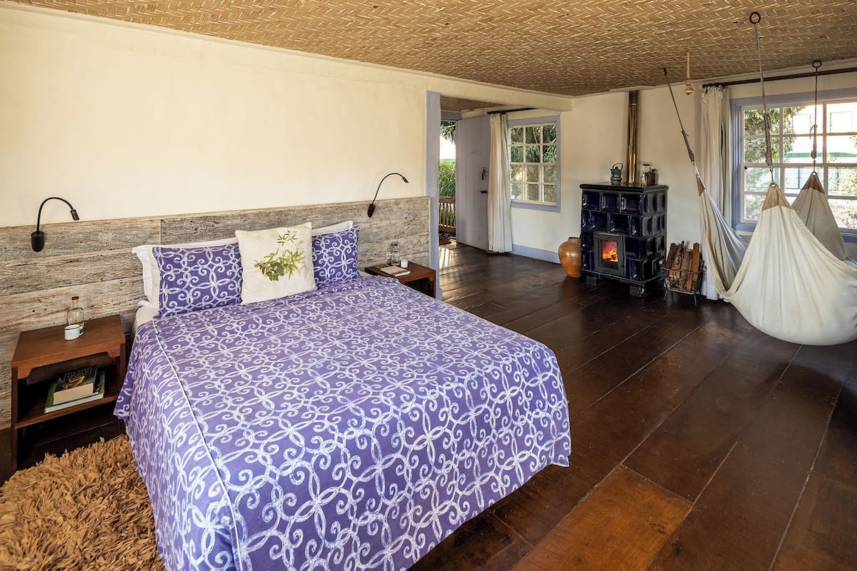 Deluxe Suite, Garden View | 1 bedroom, iron/ironing board, free WiFi