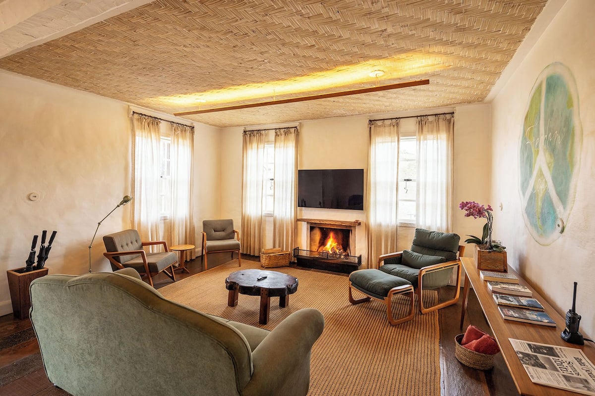 Luxury House, Mountain View | Living area