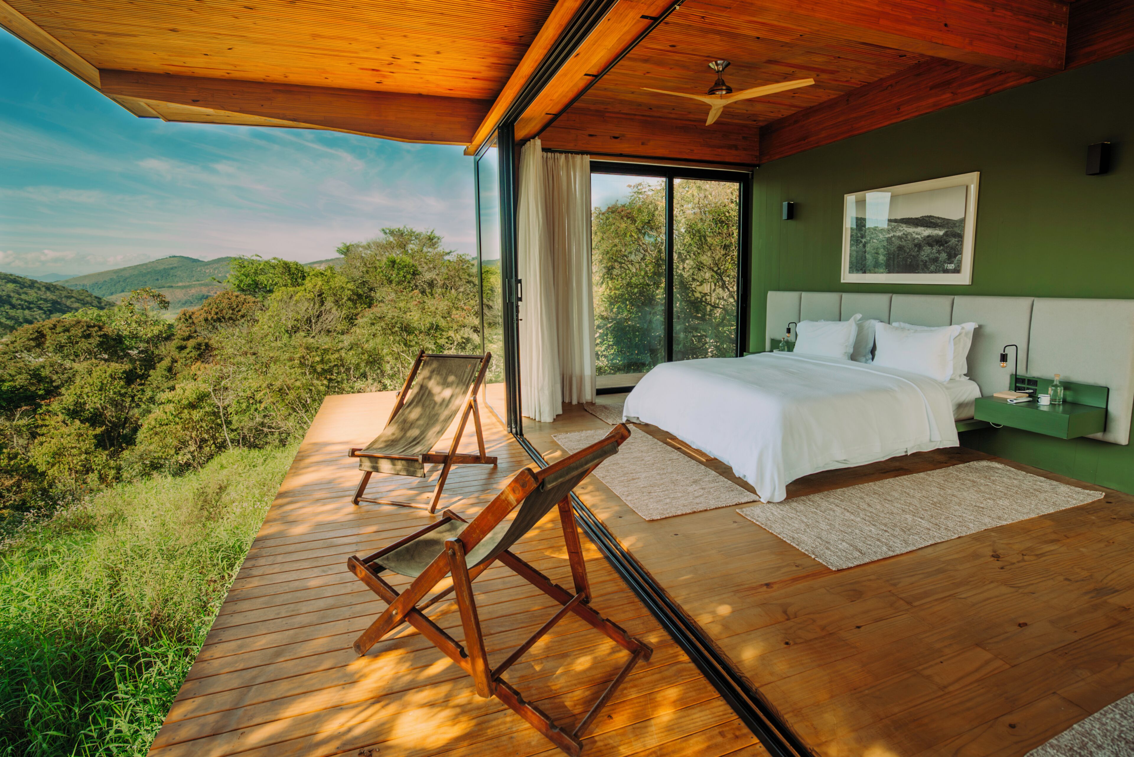 Casa superluxo, banheira, vista para a montanha | Ferros/tábuas de passar roupa, Wi-Fi de cortesia