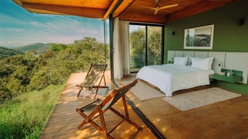 Casa superluxo, banheira, vista para a montanha | Ferros/tábuas de passar roupa, Wi-Fi de cortesia