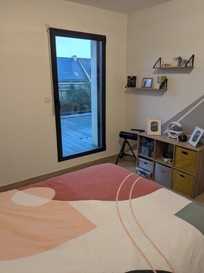 1 bedroom, WiFi, bed sheets - Bed and breakfast, quiet neighborhood near Rennes and airport (Noyal-Châtillon-sur-Seiche)