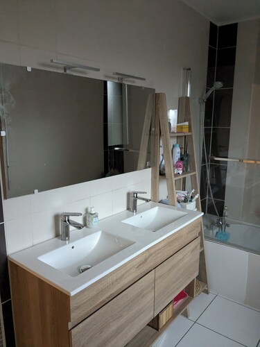 Chambre chez l'habitant, quartier paisible à proximité de Rennes et Aéroport