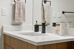 Hair dryer, towels - Private Suite »  Near Canal » AC » King Bed /w TV (Chestermere)