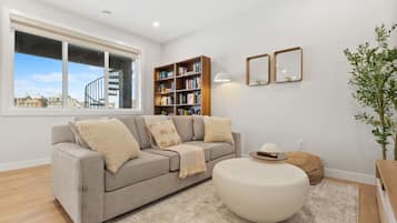 Smart TV, books, offices