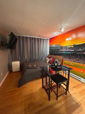 1 habitación, tabla de planchar con plancha, wifi y ropa de cama 