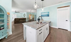 House, Multiple Beds (Lah De Dah) | Interior