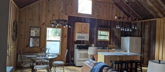 Hidden Oaks Lavish Cabin #2