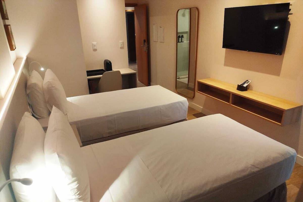Deluxe Room | Free WiFi