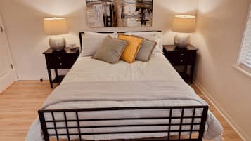 3 bedrooms, iron/ironing board, free WiFi, bed sheets